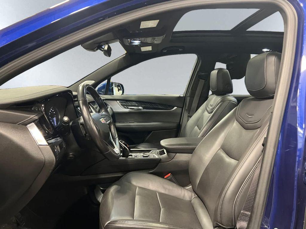 used 2024 Cadillac XT6 car, priced at $42,467
