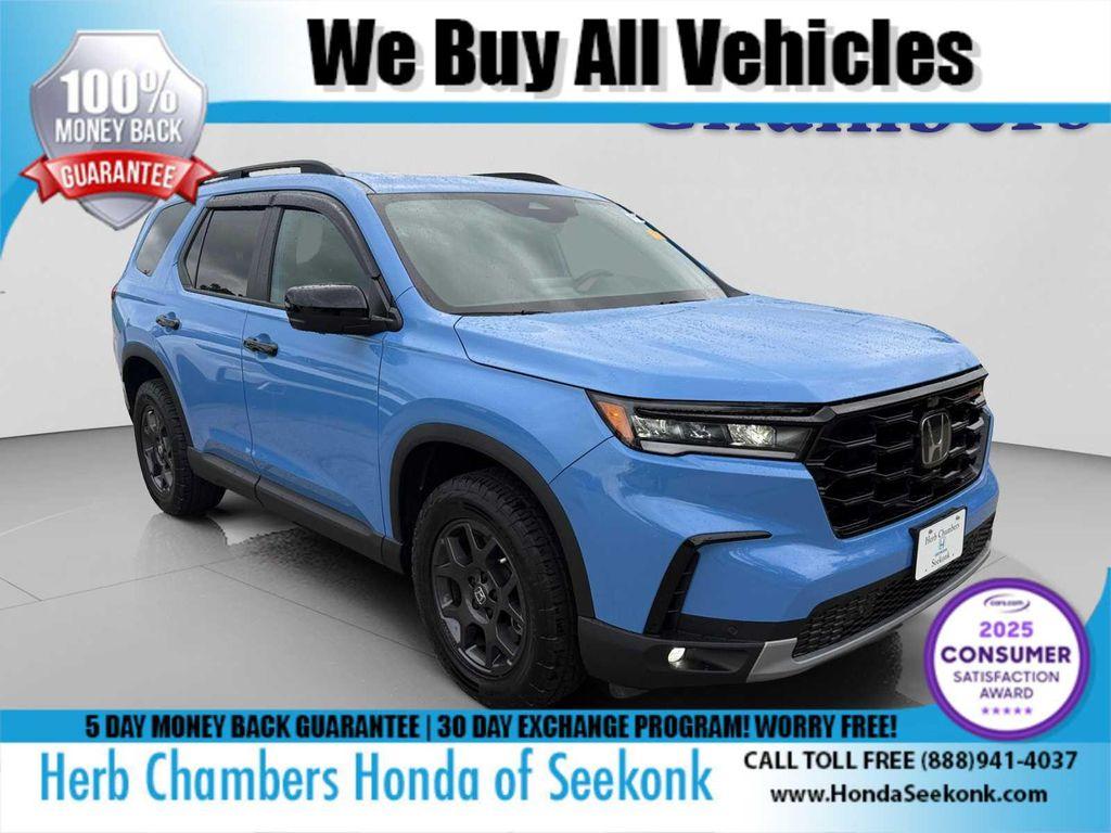 used 2025 Honda Pilot car, priced at $44,467