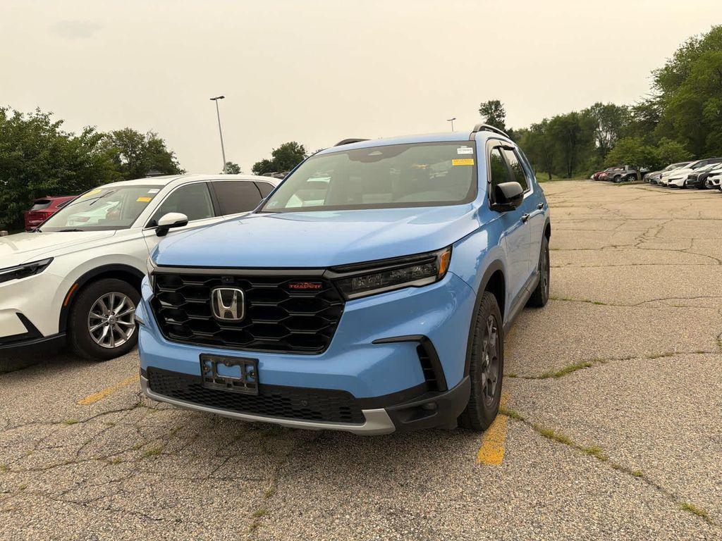 used 2025 Honda Pilot car, priced at $44,787