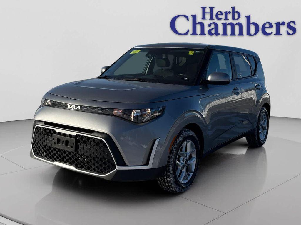 used 2024 Kia Soul car, priced at $16,467