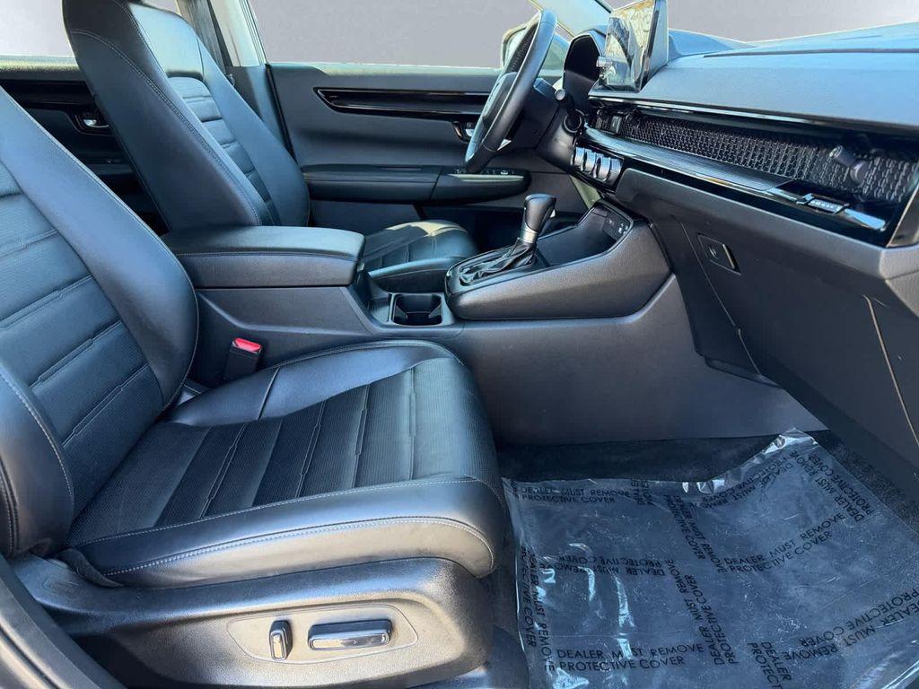 used 2025 Honda CR-V car, priced at $32,468