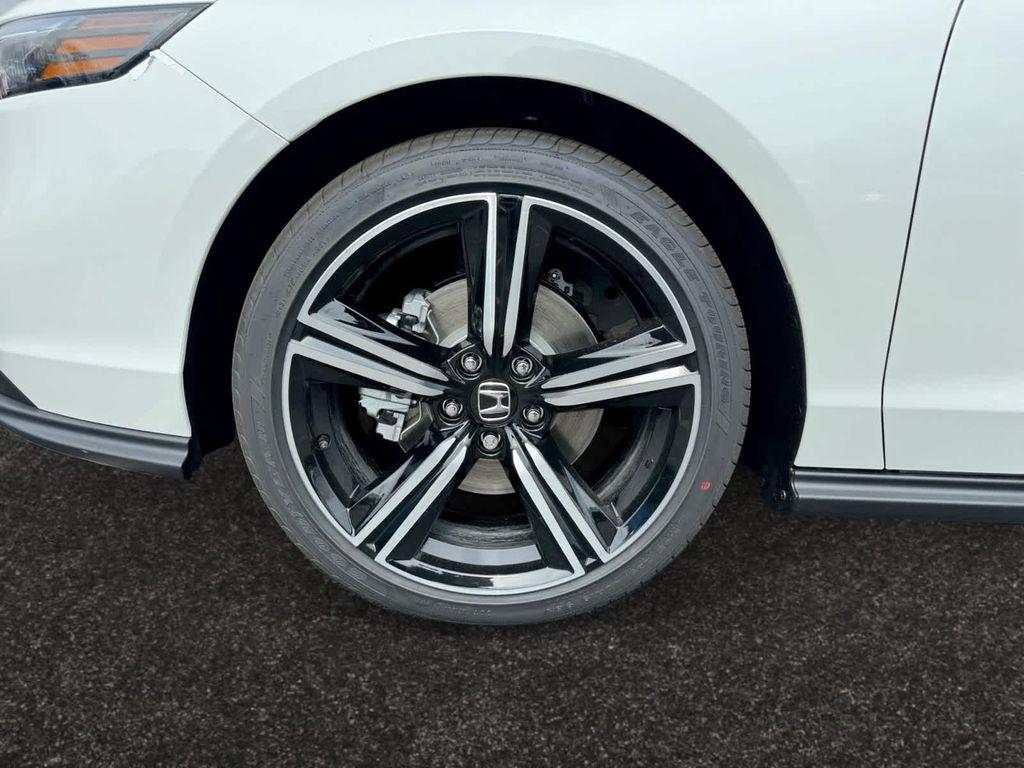 new 2025 Honda Accord Hybrid car, priced at $35,305