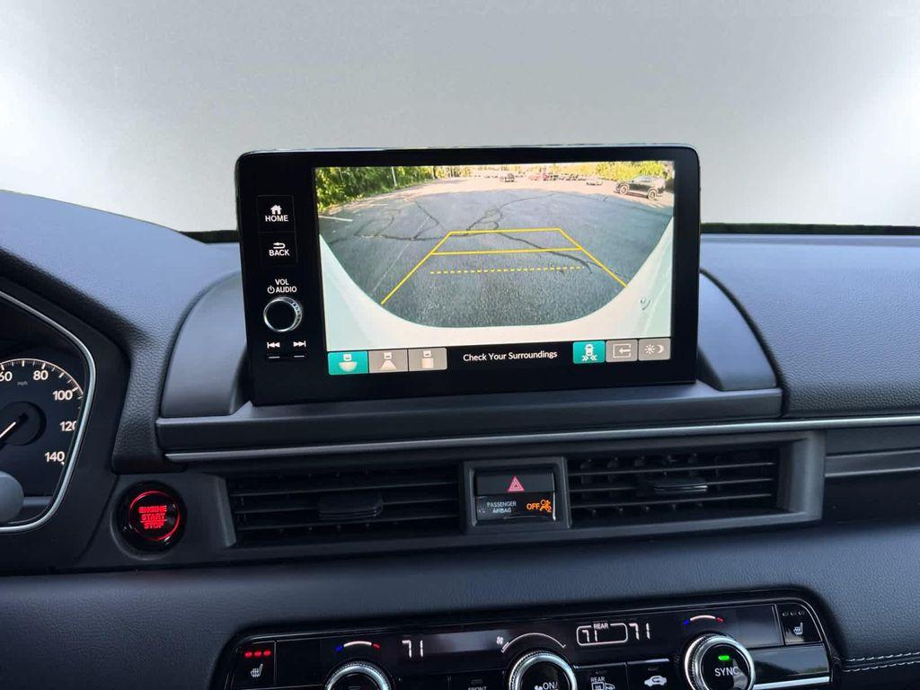 new 2025 Honda Pilot car, priced at $47,550