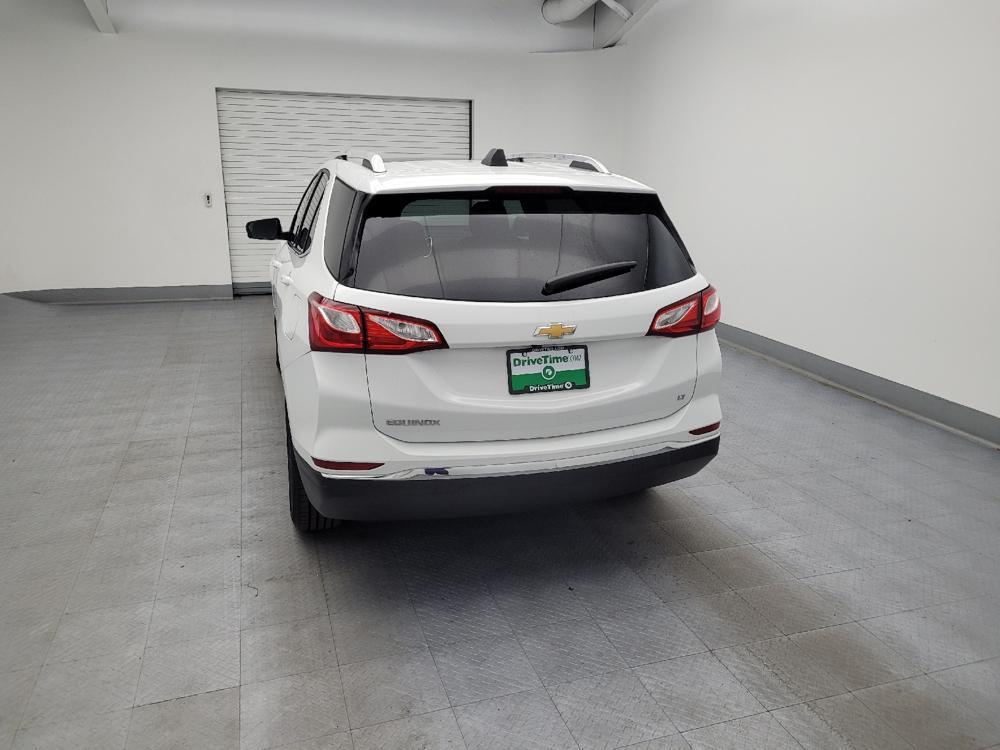 2018 White Chevrolet Equinox