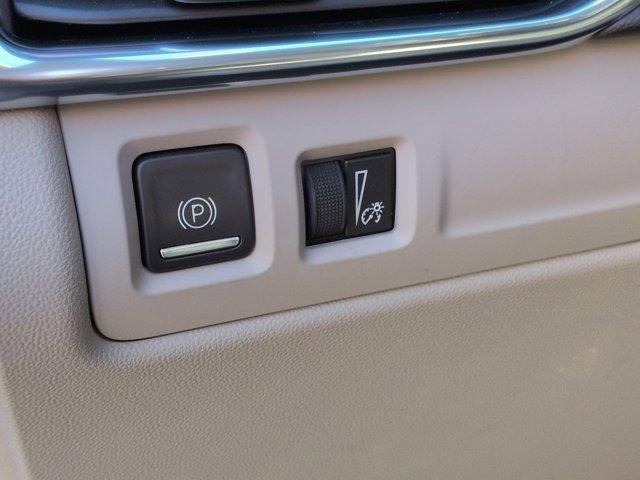 used 2021 Cadillac XT4 car, priced at $24,477