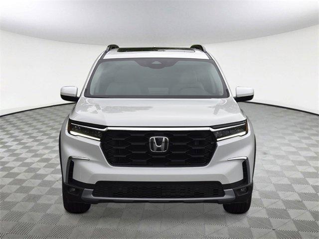 new 2025 Honda Pilot car, priced at $49,803
