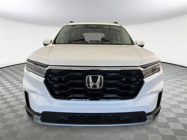 new 2025 Honda Pilot car, priced at $47,703