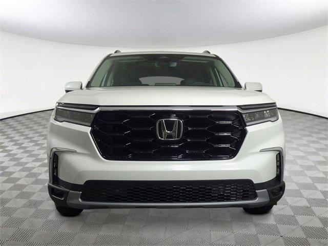 new 2025 Honda Pilot car, priced at $48,250