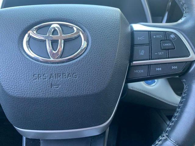 used 2022 Toyota Highlander Hybrid car, priced at $33,662