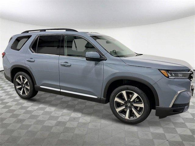 new 2025 Honda Pilot car, priced at $47,703