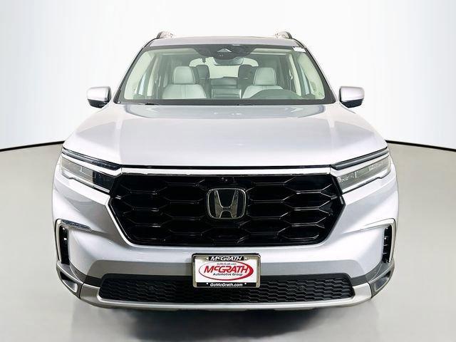 used 2023 Honda Pilot car, priced at $39,662
