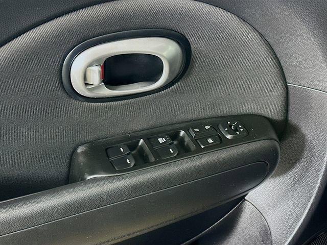used 2015 Kia Soul car, priced at $9,786
