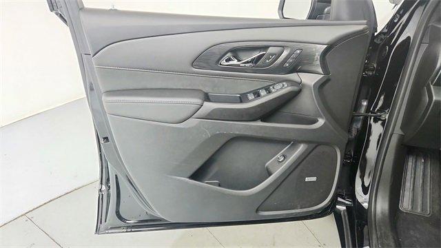used 2023 Chevrolet Traverse car, priced at $37,895