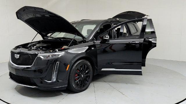 used 2024 Cadillac XT6 car, priced at $43,895