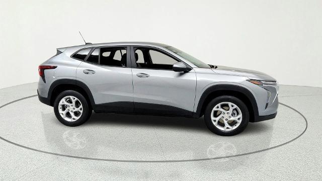 used 2025 Chevrolet Trax car, priced at $20,895