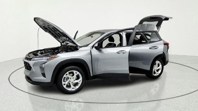 used 2025 Chevrolet Trax car, priced at $20,895