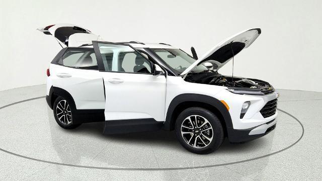 used 2024 Chevrolet TrailBlazer car, priced at $23,095