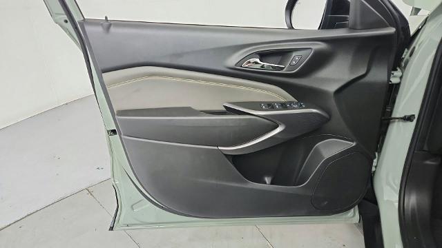 used 2025 Chevrolet Trax car, priced at $24,895