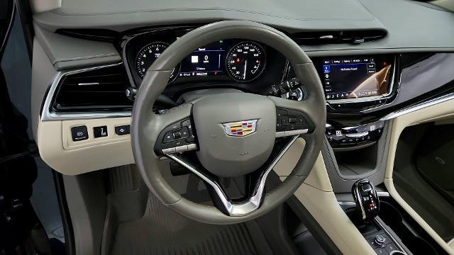 used 2024 Cadillac XT6 car, priced at $42,995