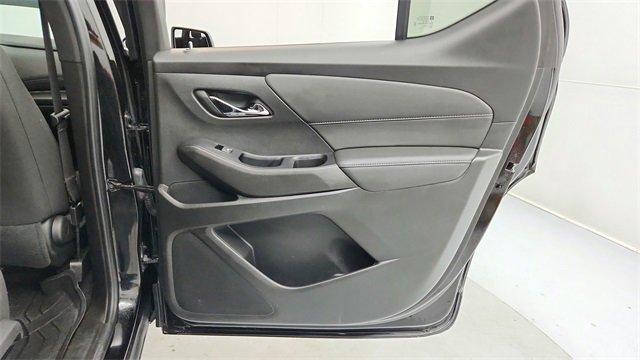 used 2023 Chevrolet Traverse car, priced at $24,995