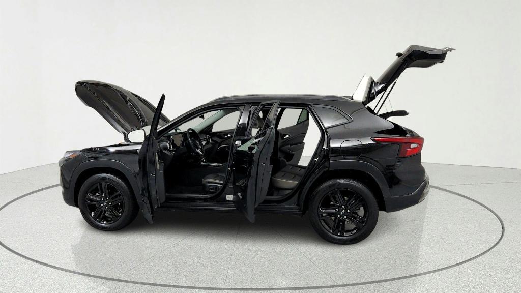 used 2025 Chevrolet Trax car, priced at $24,995