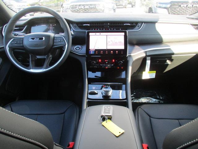 new 2025 Jeep Grand Cherokee car, priced at $45,495