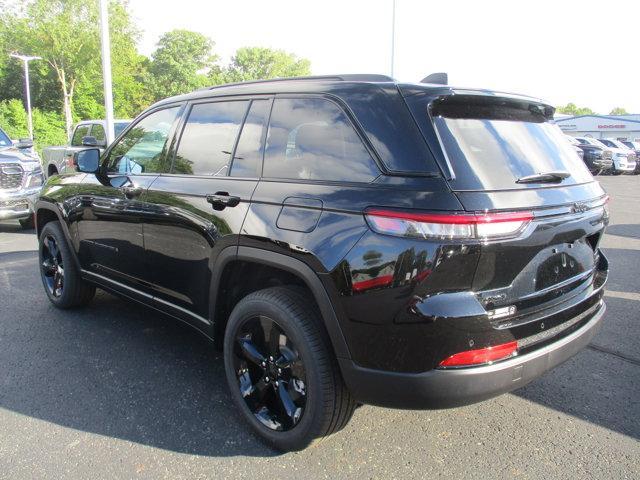 new 2025 Jeep Grand Cherokee car, priced at $45,495