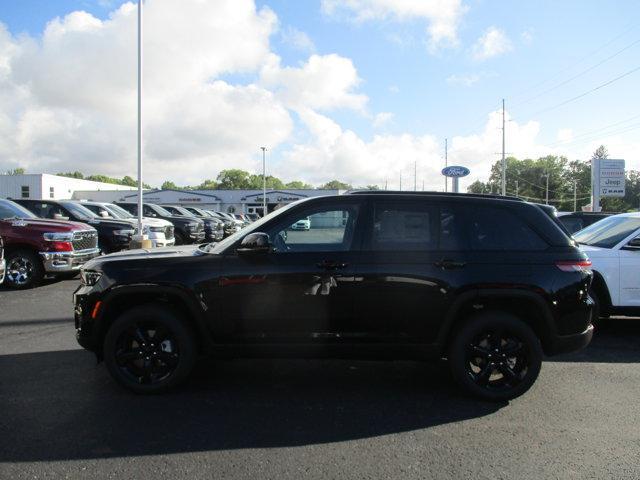 new 2025 Jeep Grand Cherokee car, priced at $45,495