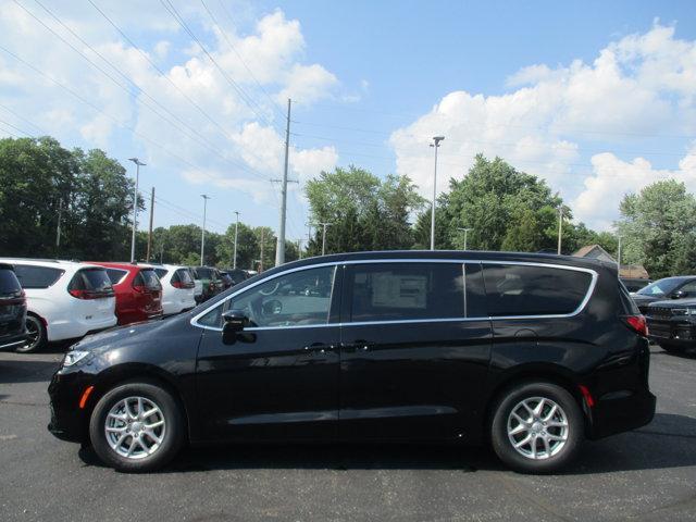 new 2026 Chrysler Pacifica car, priced at $39,995