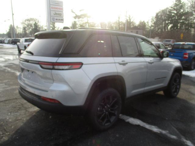 new 2025 Jeep Grand Cherokee car, priced at $50,995