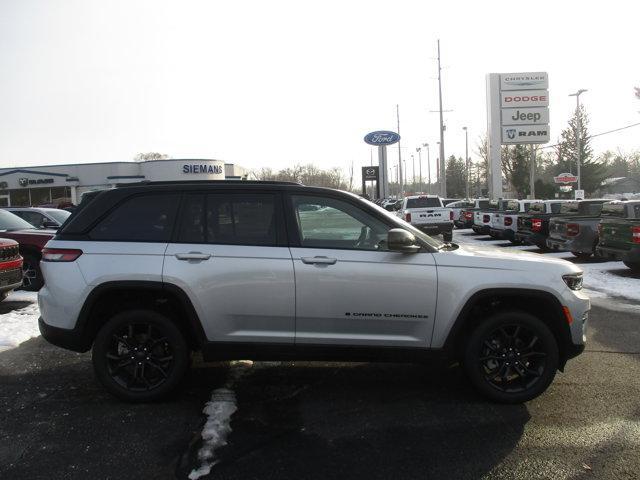 new 2025 Jeep Grand Cherokee car, priced at $50,995