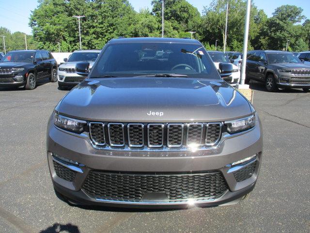 new 2025 Jeep Grand Cherokee car, priced at $42,495
