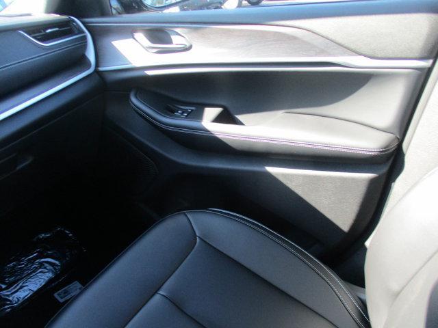 new 2025 Jeep Grand Cherokee car, priced at $42,495