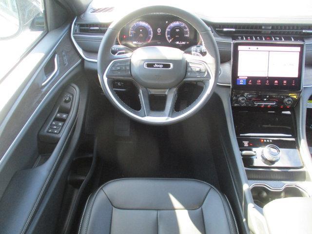 new 2025 Jeep Grand Cherokee car, priced at $42,495