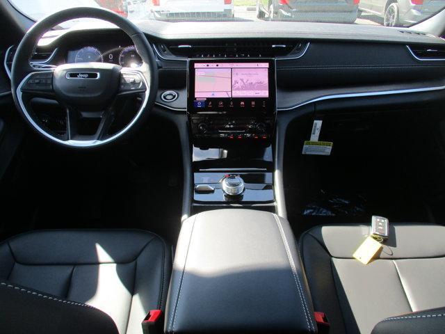 new 2025 Jeep Grand Cherokee car, priced at $42,495