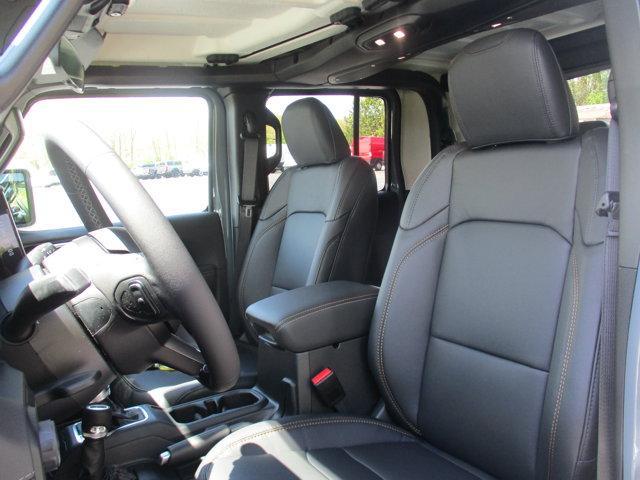 new 2026 Jeep Gladiator car, priced at $47,995