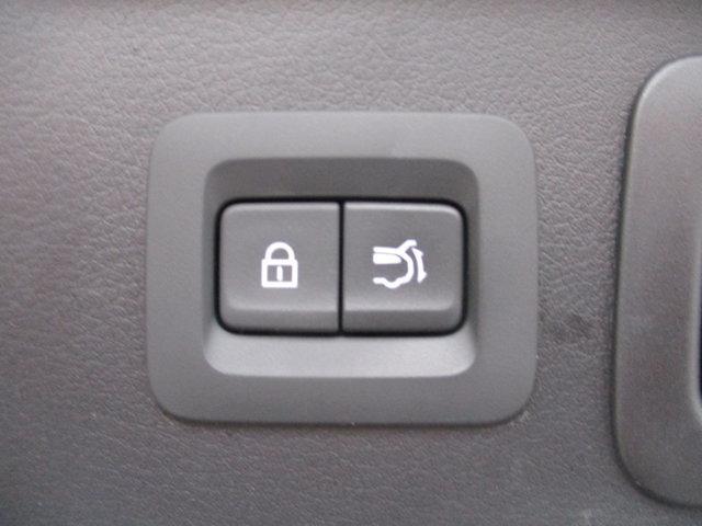 used 2025 Mazda CX-70 car, priced at $40,995