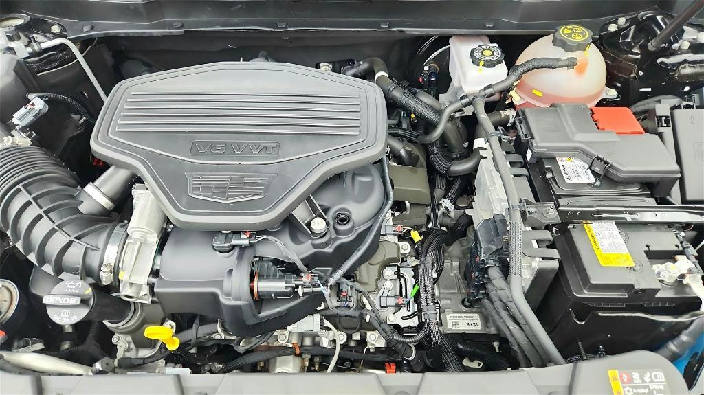 used 2023 Cadillac XT5 car, priced at $32,171