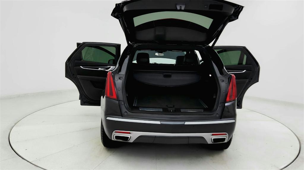 used 2023 Cadillac XT5 car, priced at $32,171