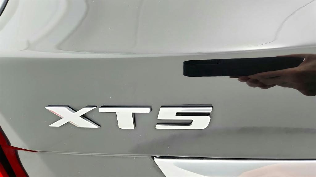 used 2023 Cadillac XT5 car, priced at $32,171