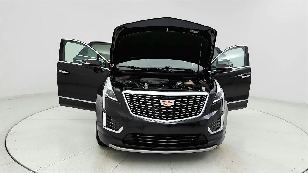 used 2023 Cadillac XT5 car, priced at $32,171
