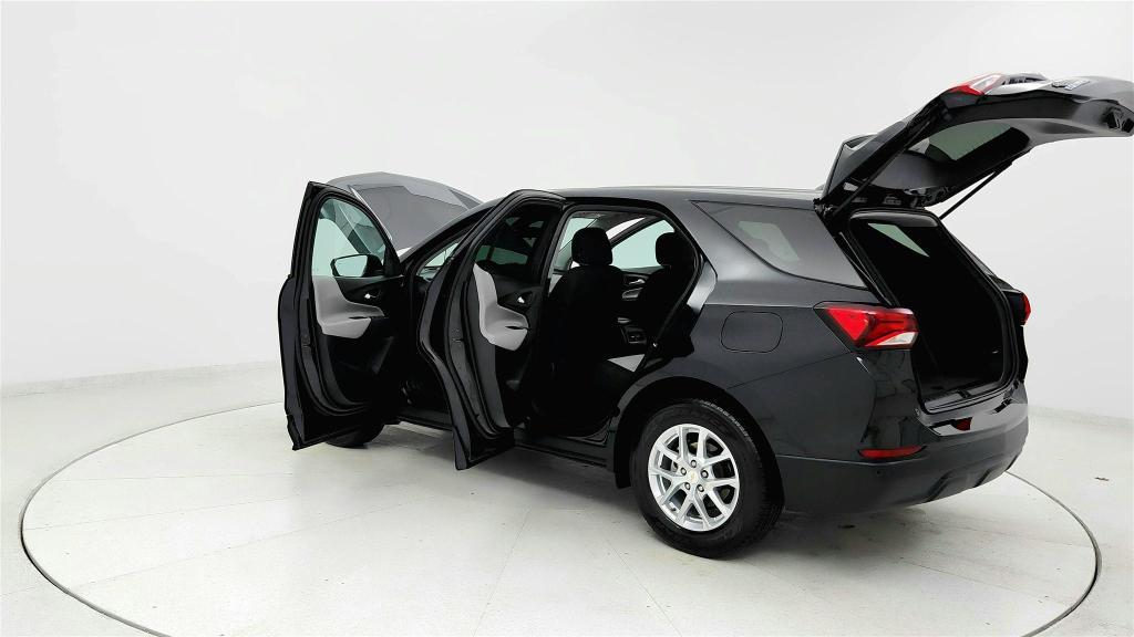used 2023 Chevrolet Equinox car, priced at $17,999