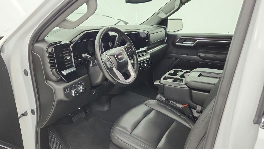 used 2024 GMC Sierra 1500 car, priced at $43,998