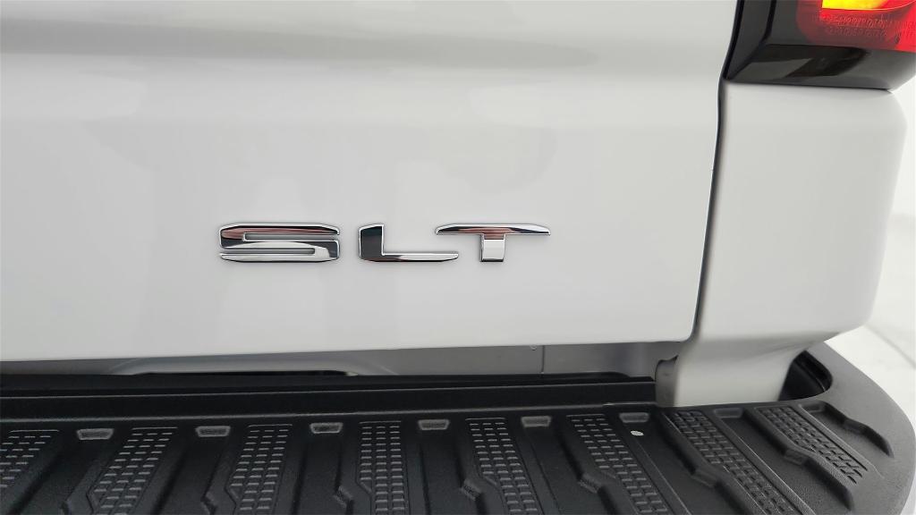 used 2024 GMC Sierra 1500 car, priced at $43,998