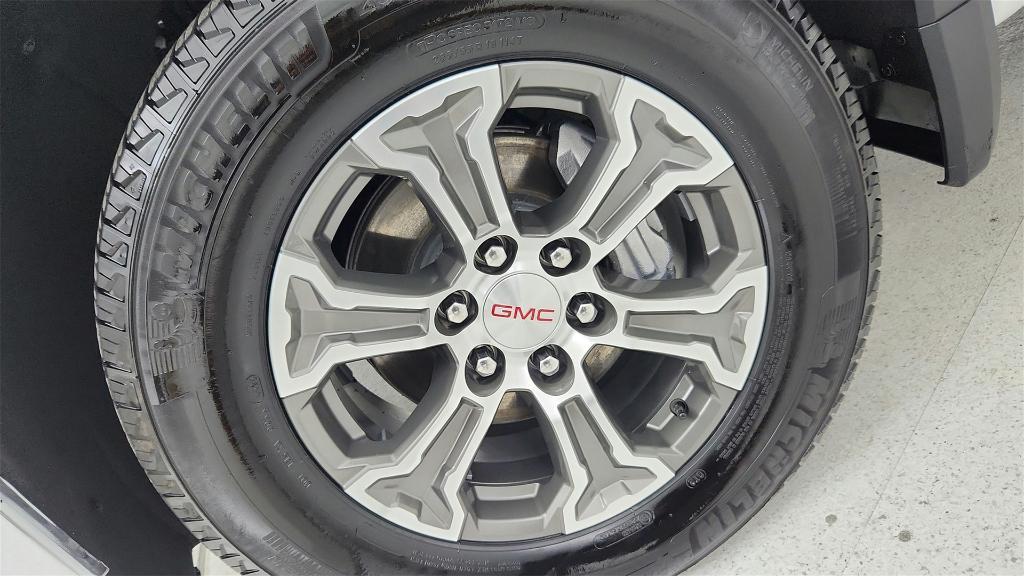 used 2024 GMC Sierra 1500 car, priced at $43,998