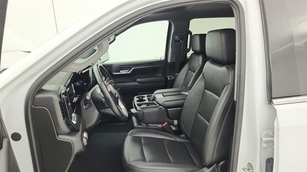 used 2024 GMC Sierra 1500 car, priced at $43,998