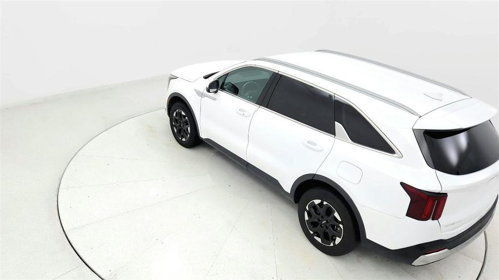 used 2024 Kia Sorento car, priced at $31,997