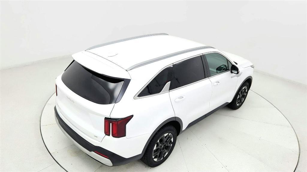used 2024 Kia Sorento car, priced at $31,997