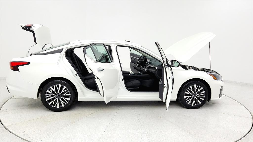 used 2023 Nissan Altima car, priced at $19,799