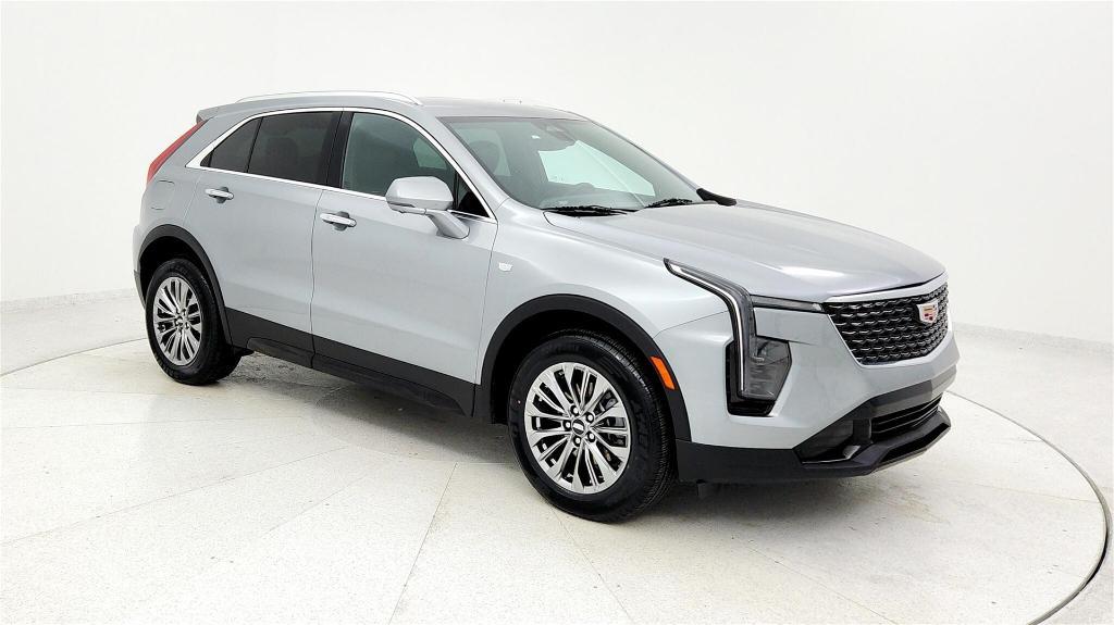 used 2025 Cadillac XT4 car, priced at $31,609